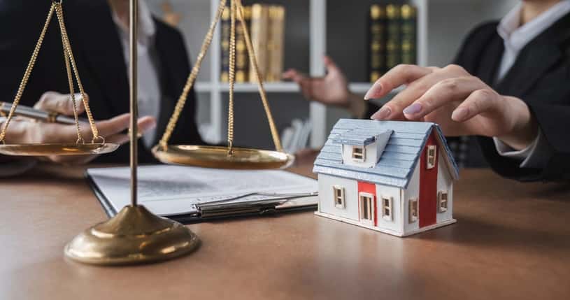Real Estate Law background
